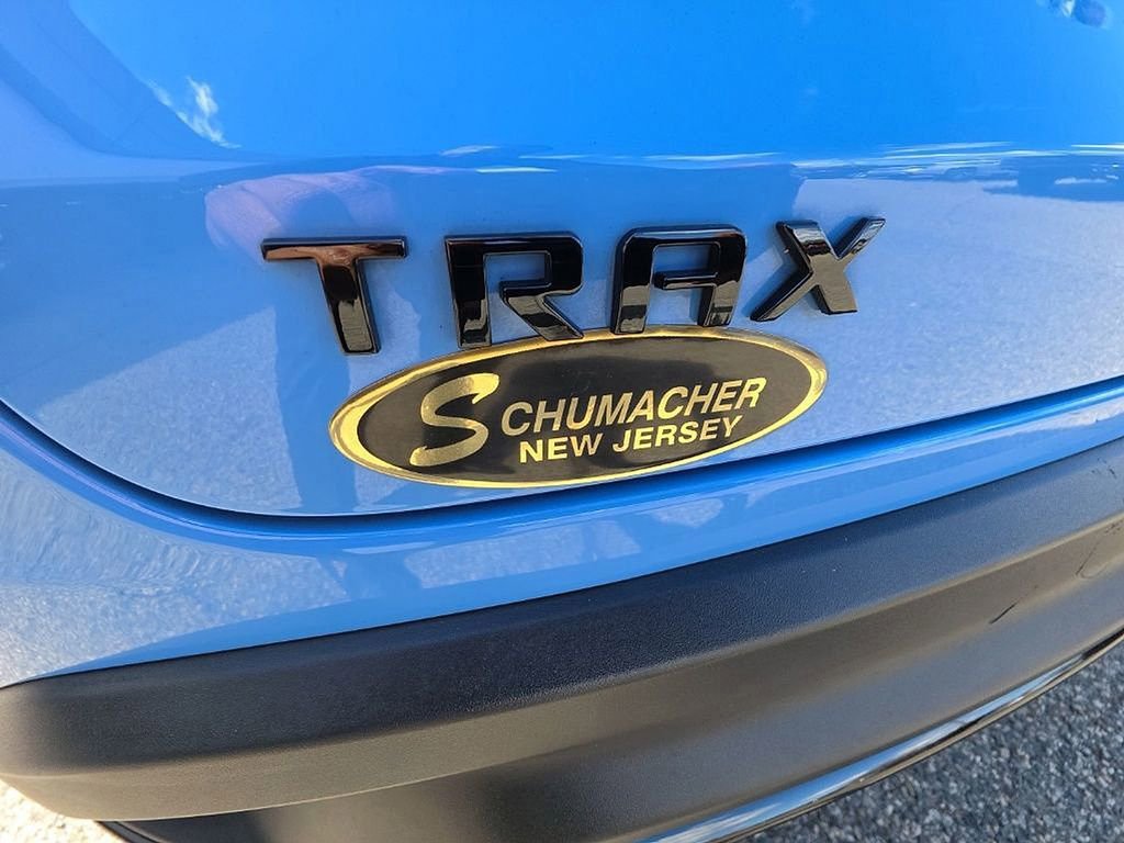 Used 2024 Chevrolet Trax RS w/ Sunroof Package image 36