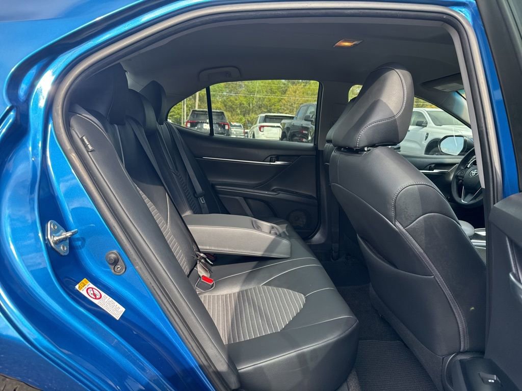Used 2018 Toyota Camry SE image 12