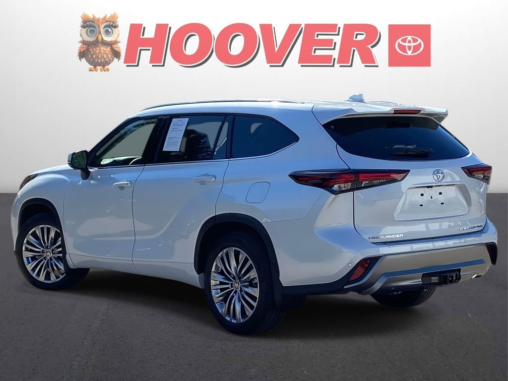 Used 2026 Toyota Highlander Limited image 5