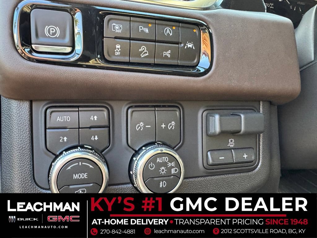 New 2026 GMC Yukon Denali Ultimate w/ LPO, Floor Liner Package AWD/4WD image 16