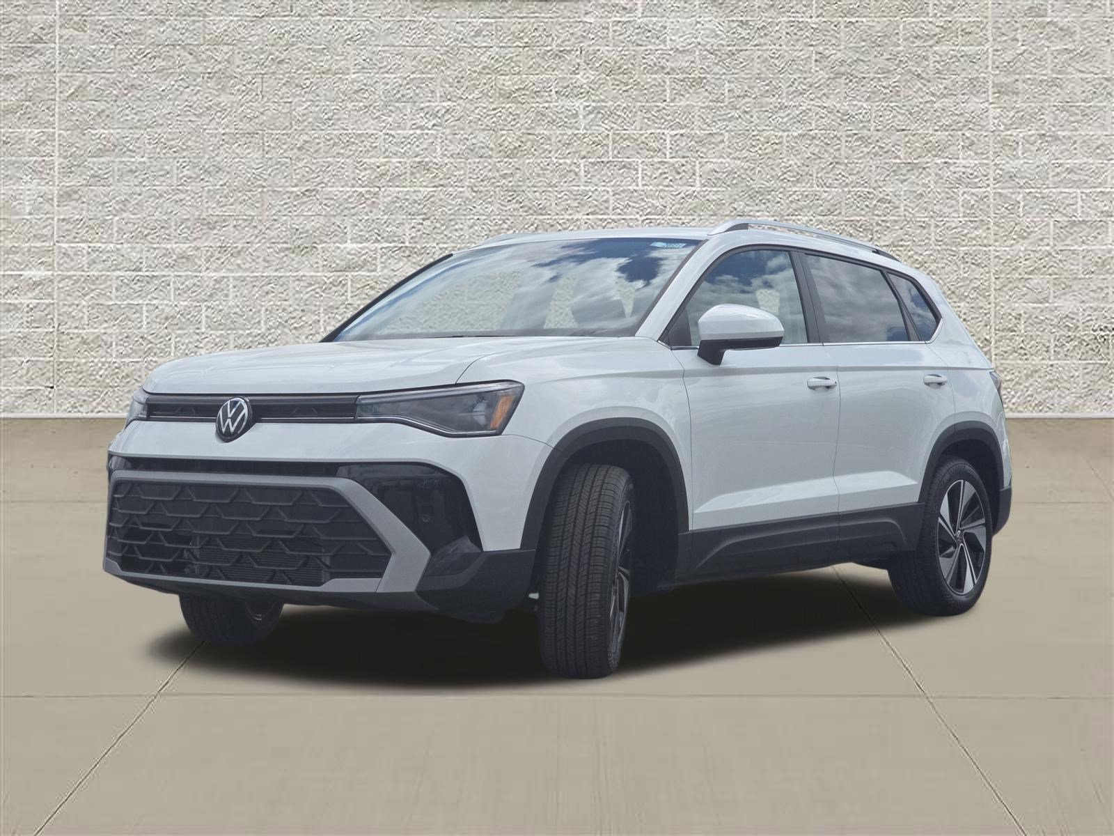 New 2026 Volkswagen Taos SE AWD/4WD image 3
