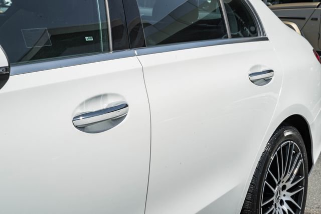 Used 2023 Mercedes-Benz C 300 4MATIC Sedan image 16