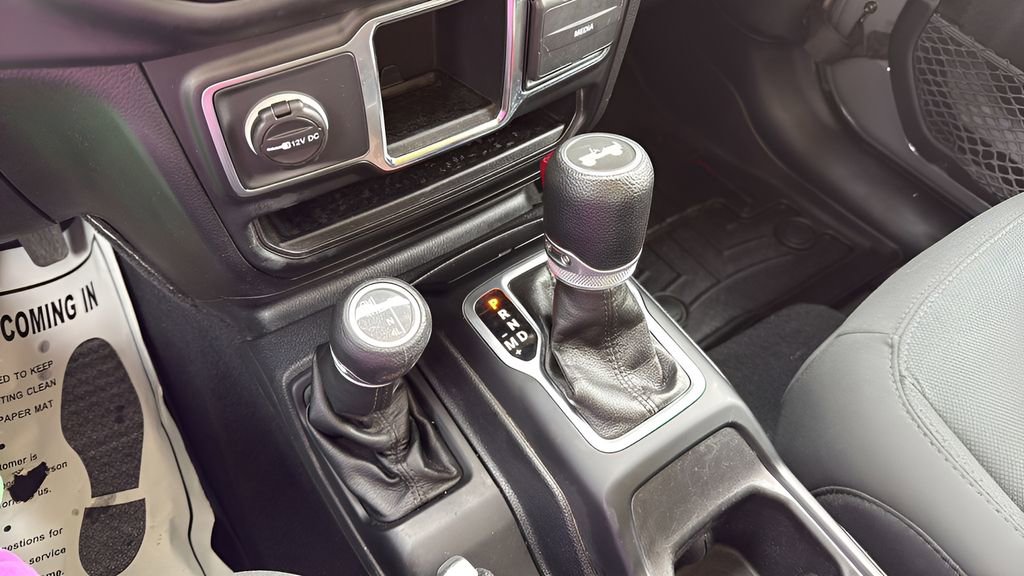 Used 2021 Jeep Wrangler Sport image 22