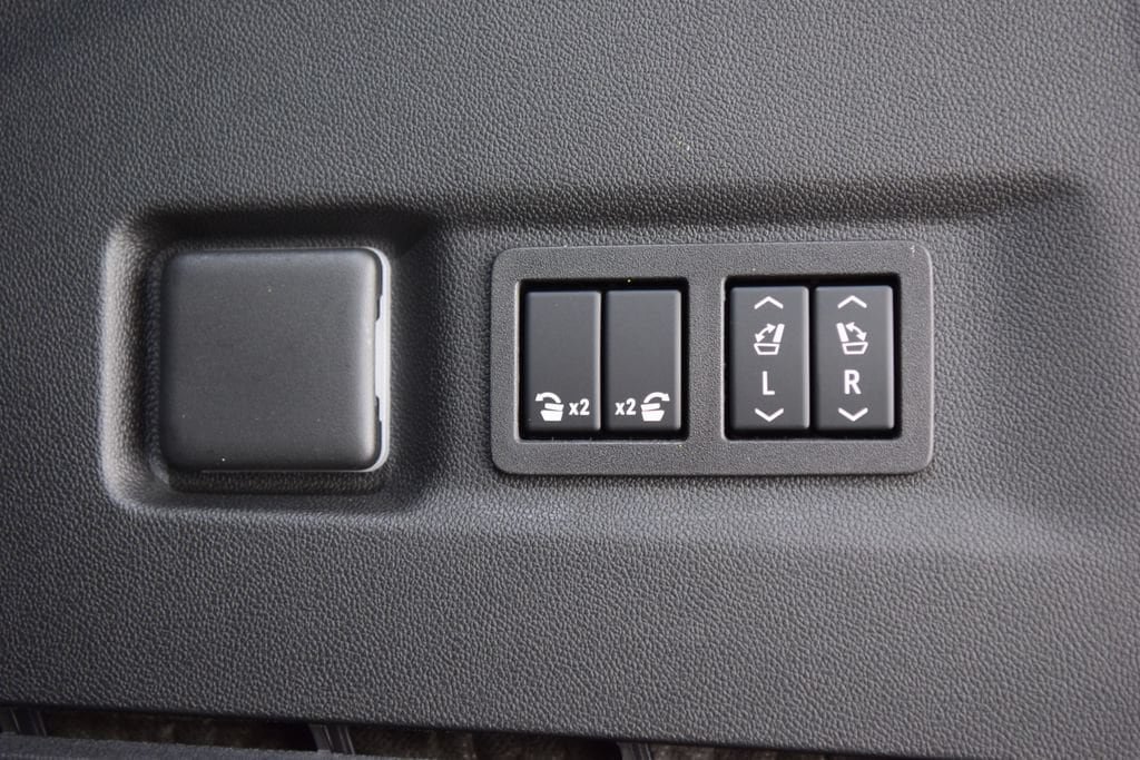 New 2026 Chevrolet Suburban High Country AWD/4WD image 26