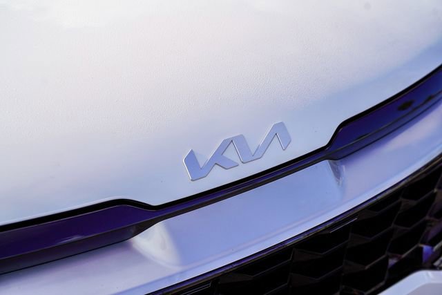 Used 2023 Kia Sportage EX image 12