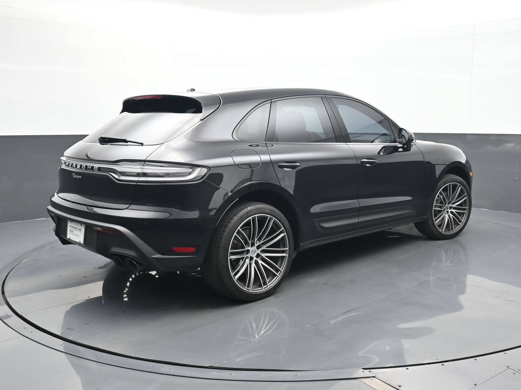 Certified 2023 Porsche Macan AWD/4WD image 22