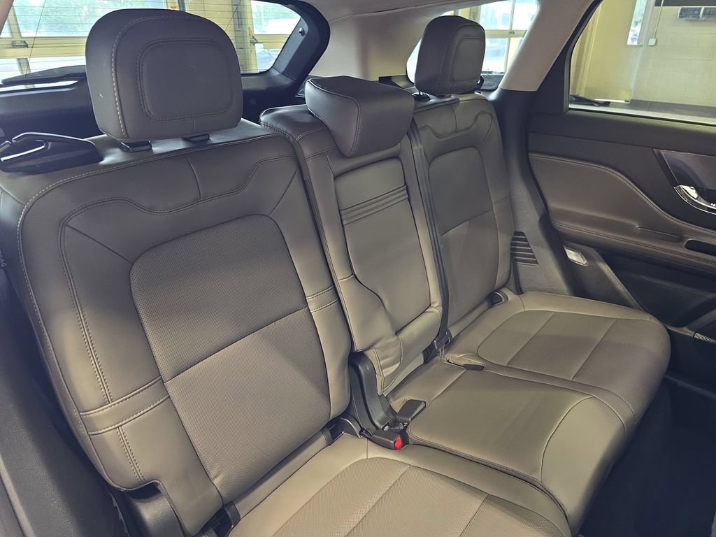 Used 2023 Lincoln Corsair AWD w/ Equipment Group 101A image 14