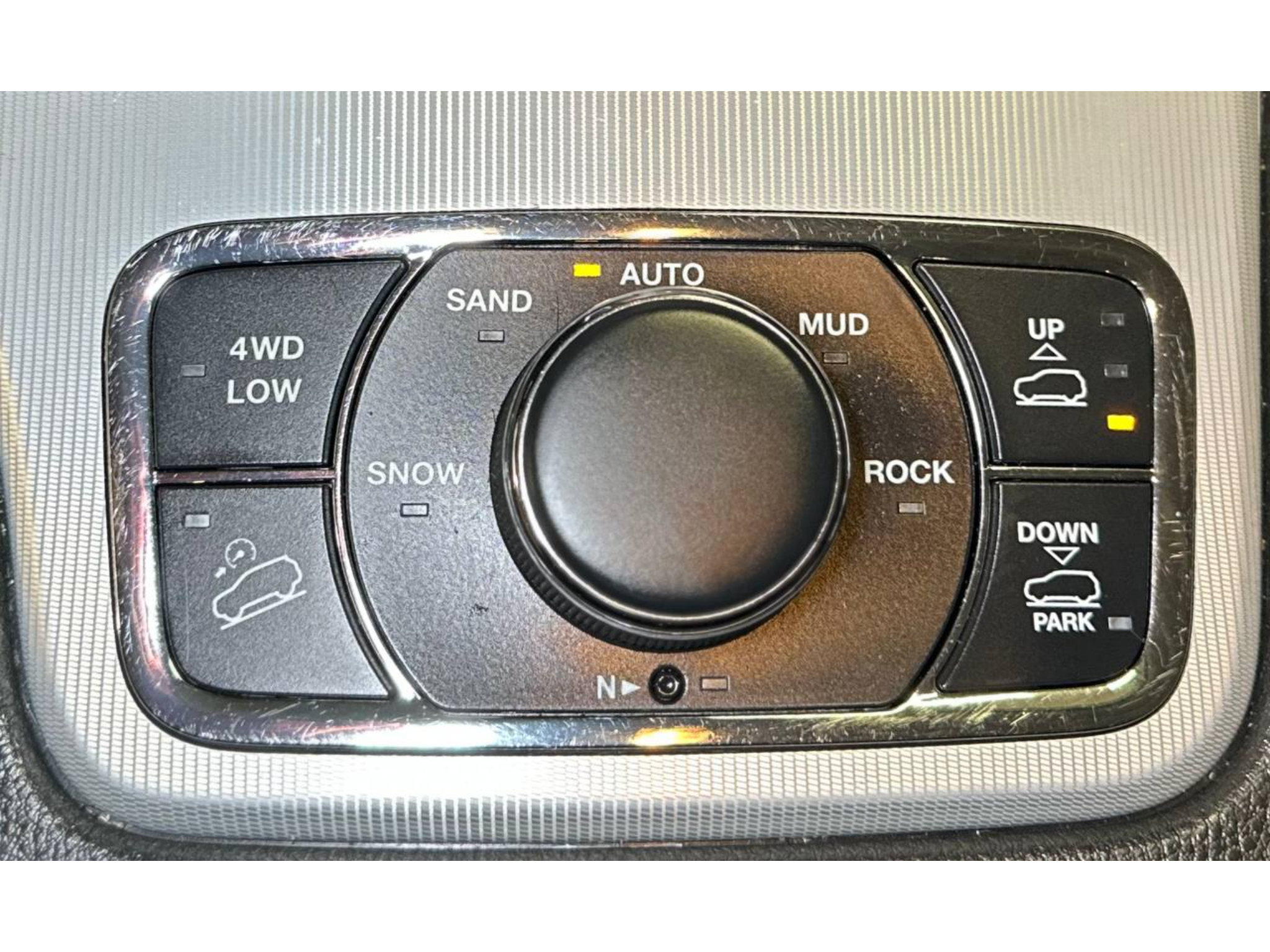 Used 2020 Jeep Grand Cherokee Summit w/ Platinum Series Group AWD/4WD image 36