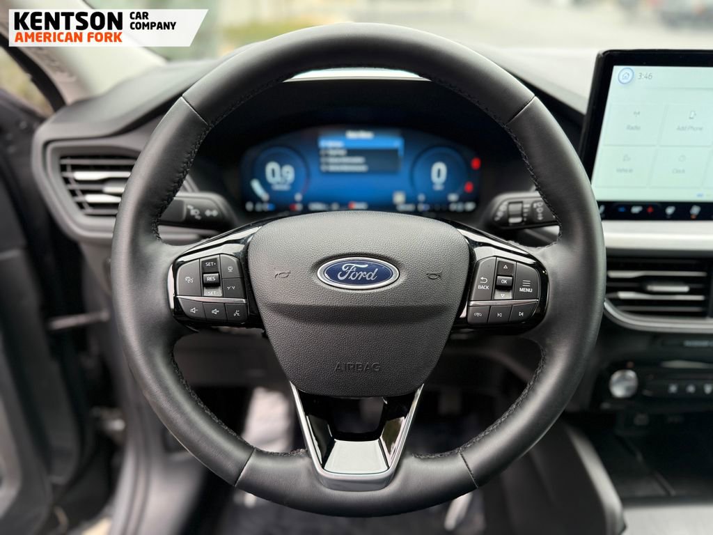 Used 2025 Ford Escape Platinum image 19