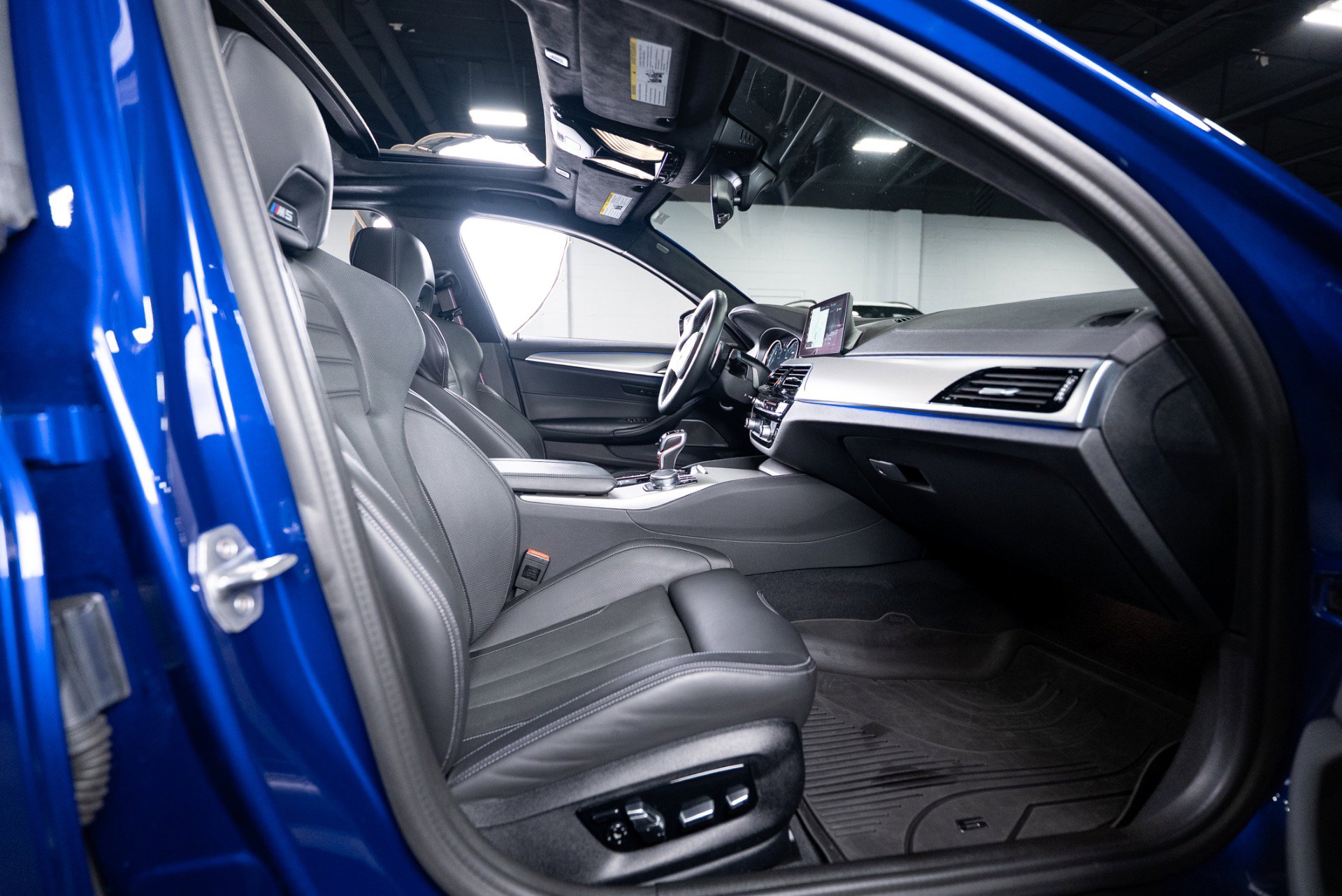 Used 2019 BMW M5 w/ Executive Package image 69