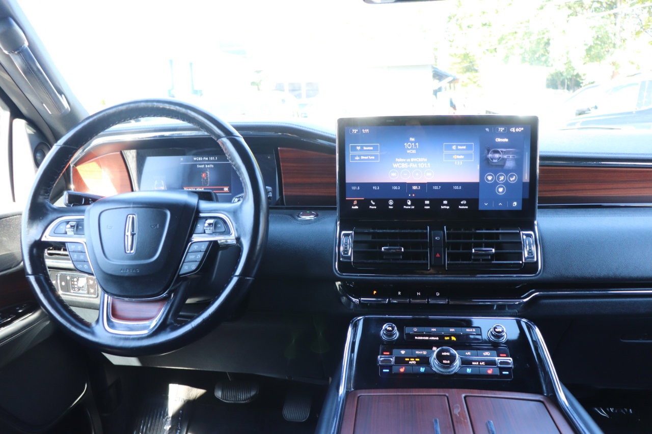Used 2024 Lincoln Navigator L 4WD image 19