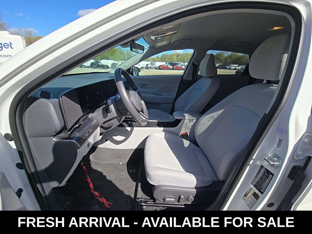 Used 2025 Hyundai Kona SEL image 6