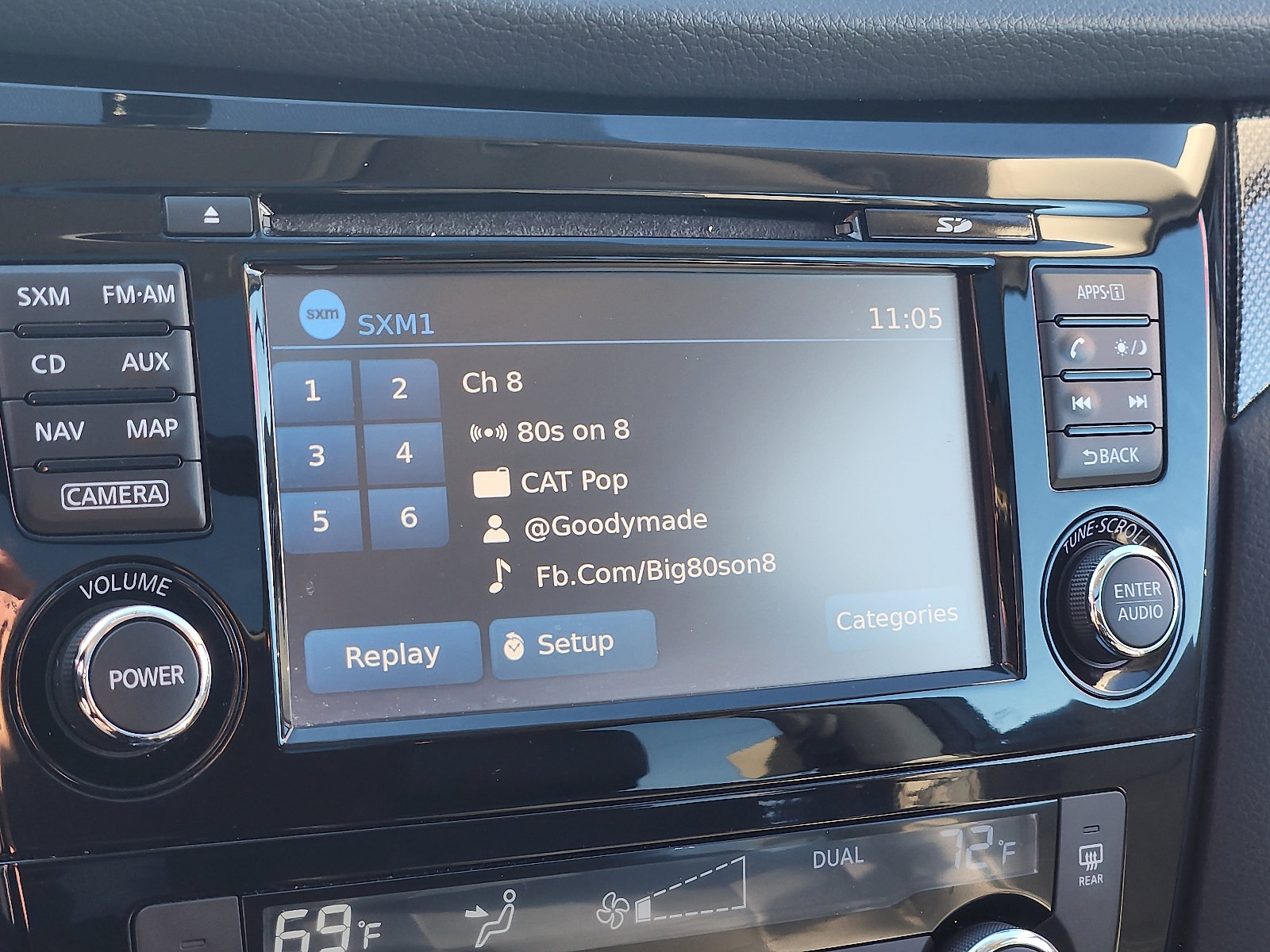 Used 2016 Nissan Rogue SL w/ SL Premium Package image 17