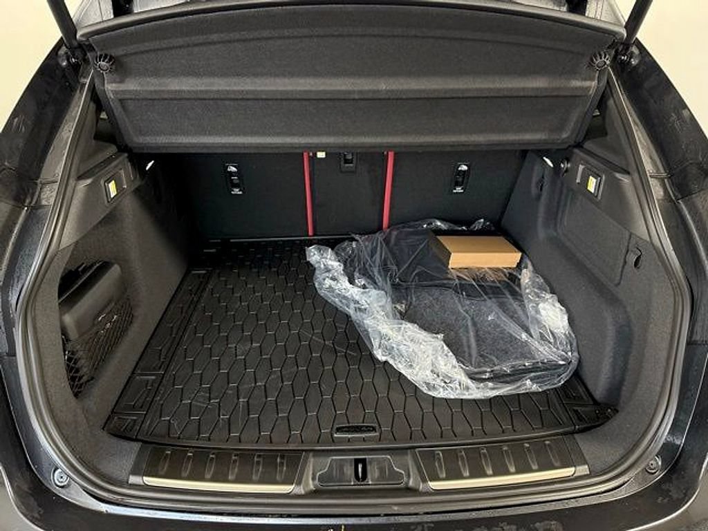 New 2026 Jaguar F-PACE R-Dynamic S AWD/4WD image 16