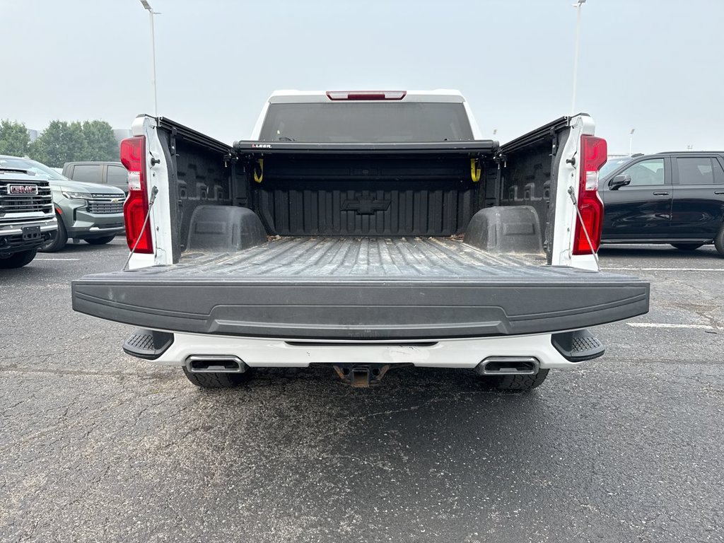 Used 2023 Chevrolet Silverado 1500 RST w/ Redline Edition AWD/4WD image 24