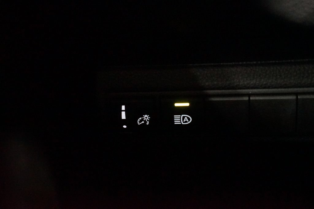 Certified 2025 Toyota Corolla LE FWD image 22