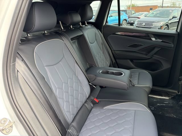 New 2026 Volkswagen Tiguan SEL R-Line AWD/4WD image 29