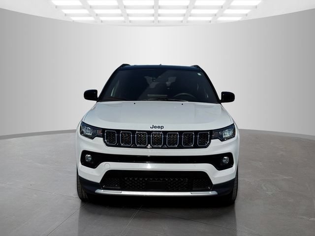 Certified 2023 Jeep Compass Limited AWD/4WD image 2