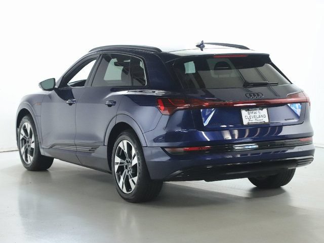 Used 2022 Audi e-tron Premium AWD/4WD image 44