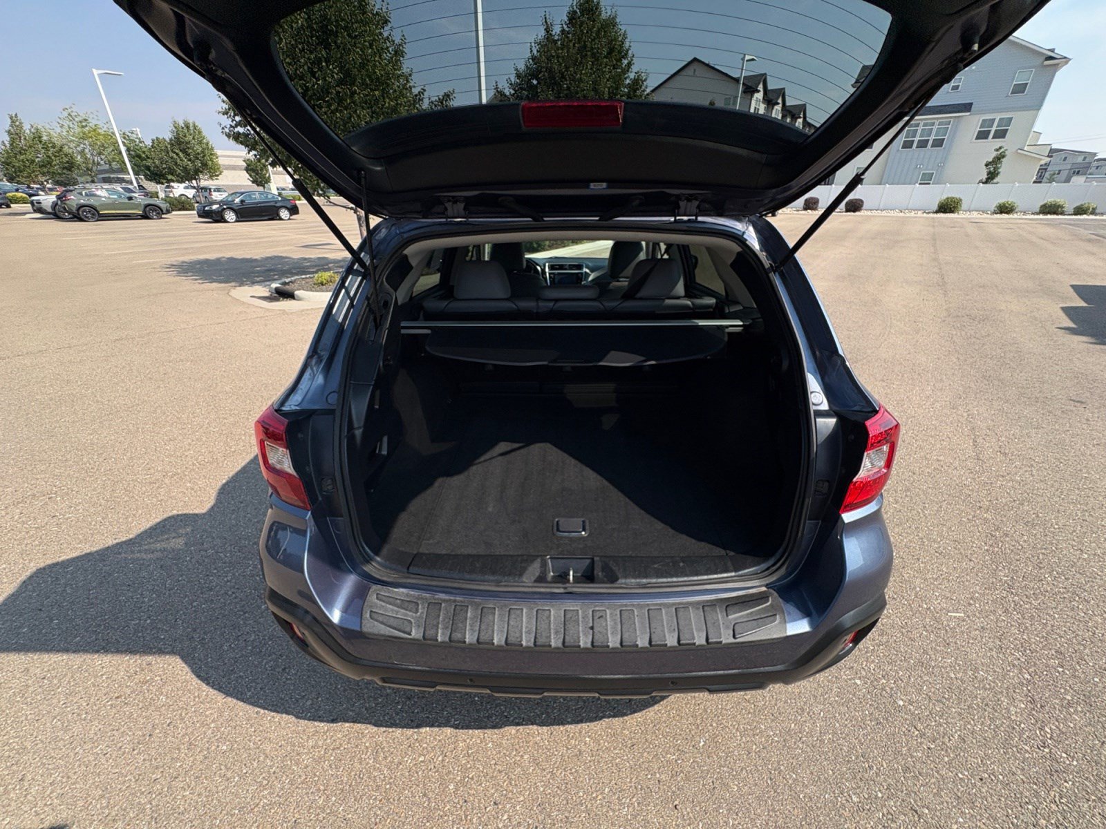 Used 2018 Subaru Outback 3.6R Limited AWD/4WD image 34