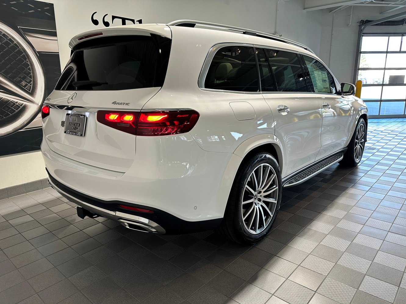 New 2026 Mercedes-Benz GLS 450 4MATIC image 4