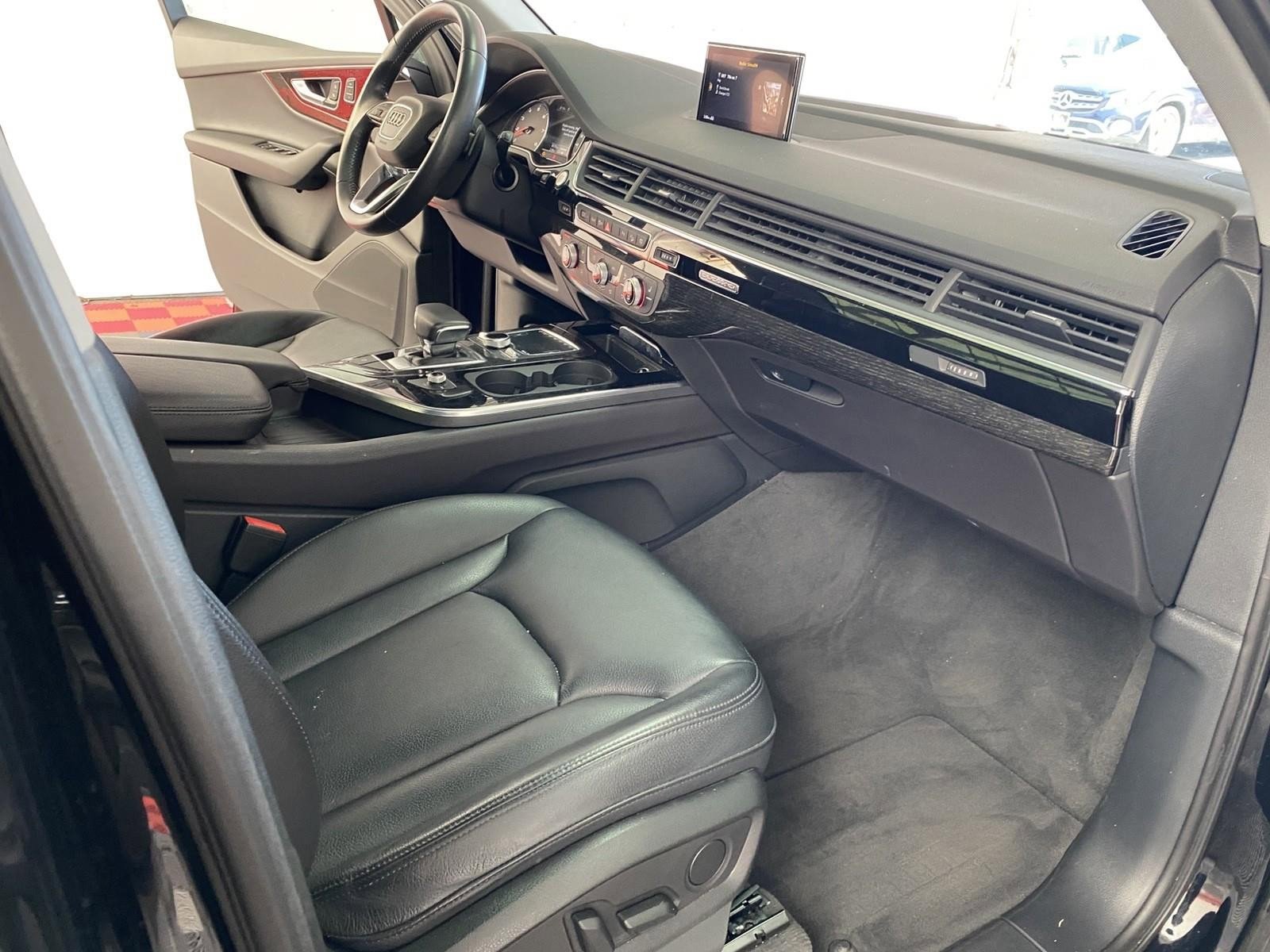 Used 2019 Audi Q7 3.0T Premium w/ Convenience Package AWD/4WD image 8