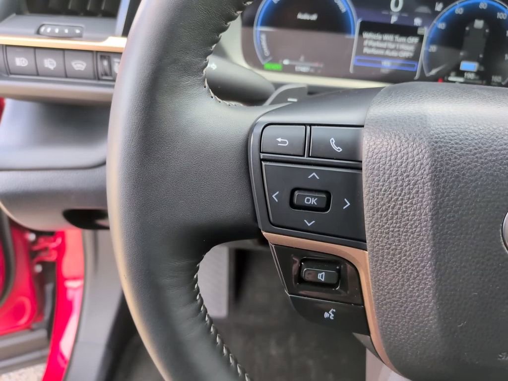 Used 2025 Toyota Crown Signia AWD/4WD image 26