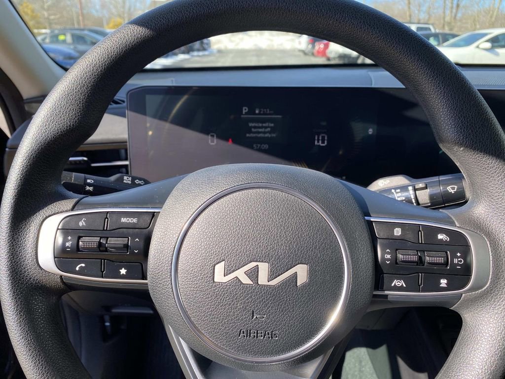 Used 2025 Kia K5 LXS image 19