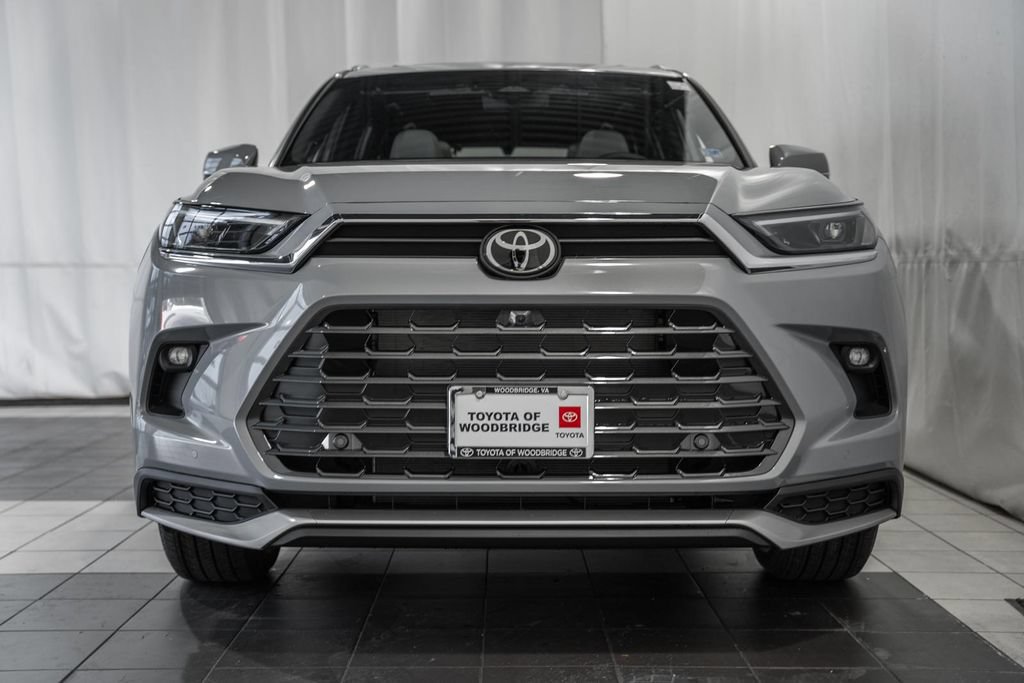 New 2026 Toyota Grand Highlander AWD Hybrid image 2