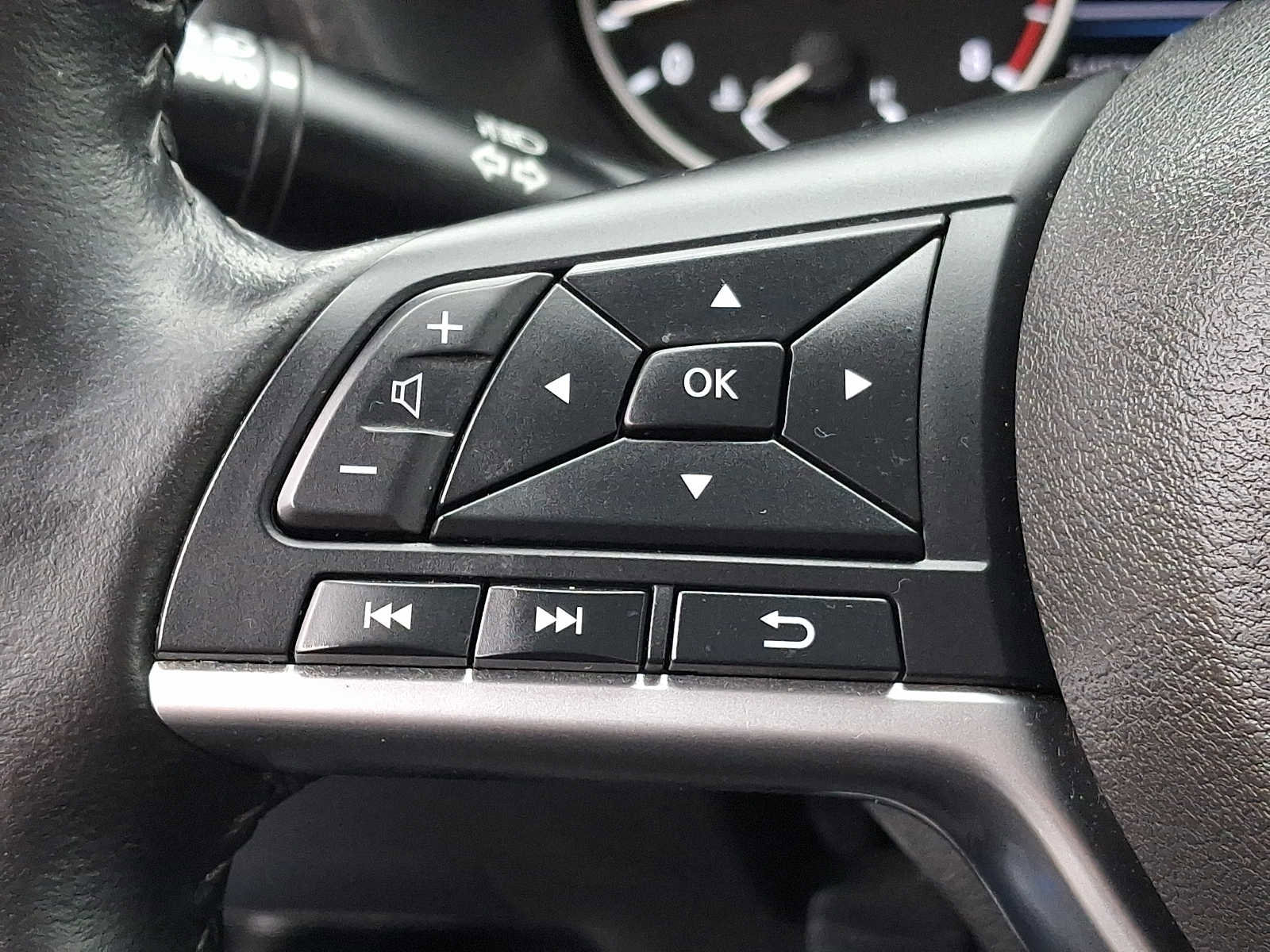 Used 2022 Nissan Sentra SV w/ All-Weather Package image 17