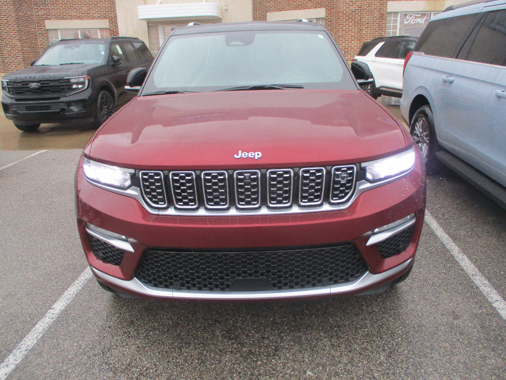 Certified 2023 Jeep Grand Cherokee Summit image 2