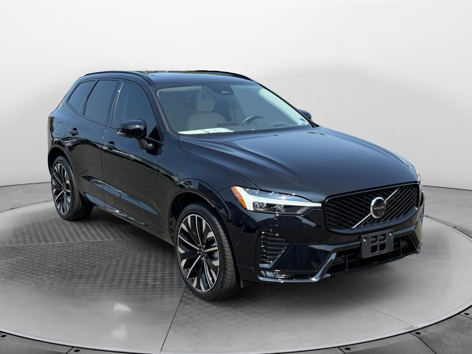Used 2026 Volvo XC60 B5 Ultra w/ Protection Package Premier