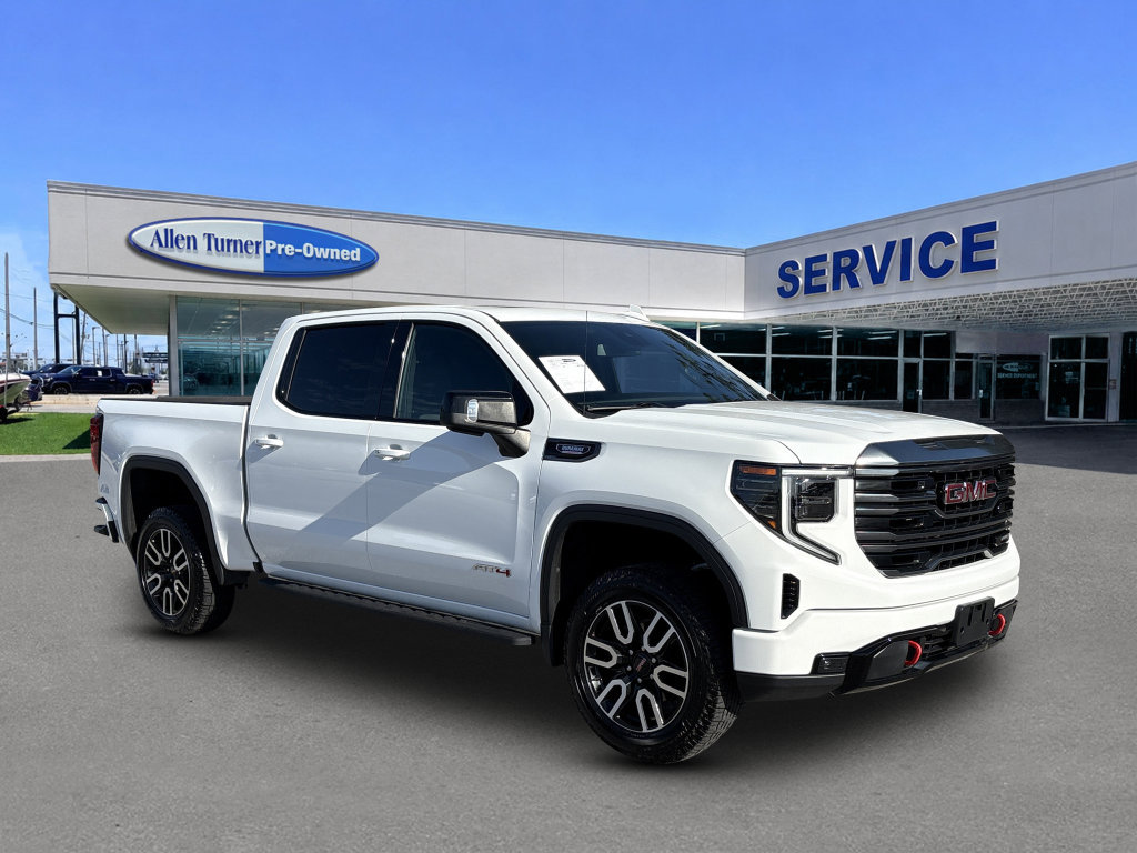 Used 2022 GMC Sierra 1500 AT4 w/ AT4 Preferred Package AWD/4WD image 2