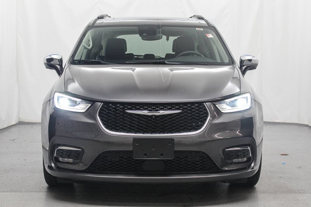 Used 2022 Chrysler Pacifica Limited FWD image 4