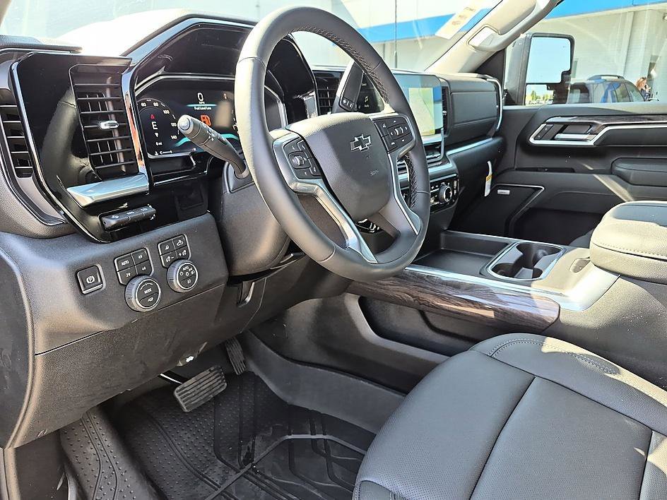 New 2026 Chevrolet Silverado 2500 LTZ w/ LTZ Plus Package AWD/4WD image 16
