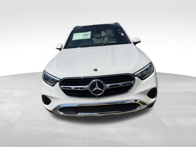 Used 2025 Mercedes-Benz GLC 300 4MATIC image 10
