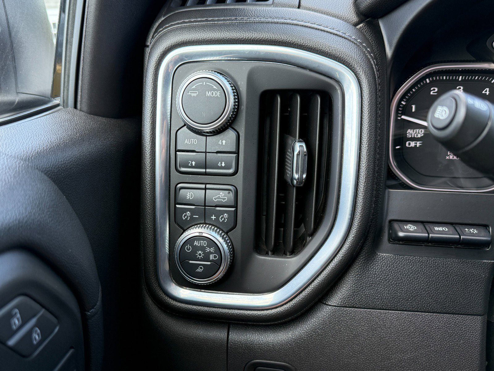 Certified 2020 GMC Sierra 1500 Denali w/ Denali Ultimate Package image 34