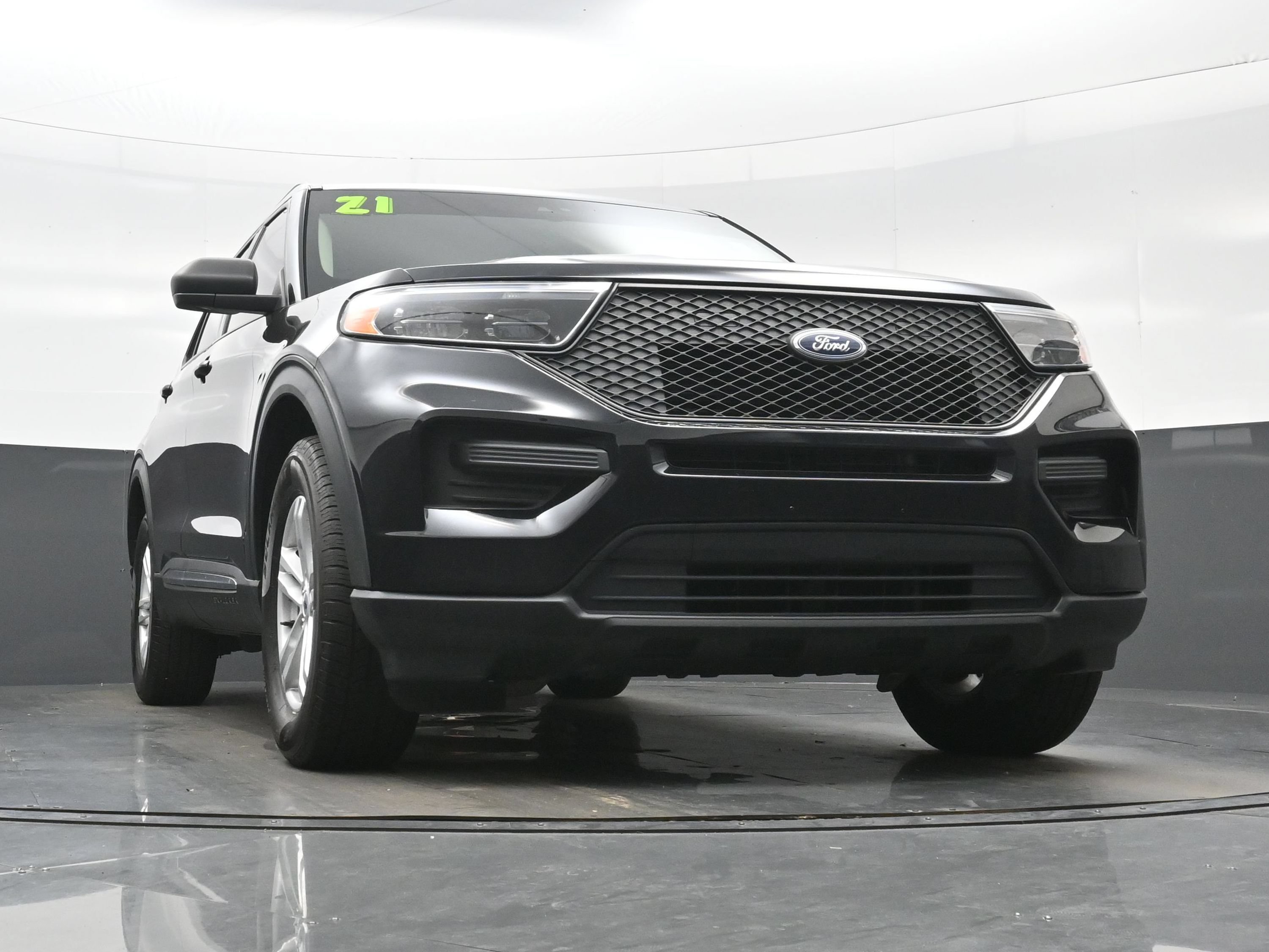 Used 2021 Ford Explorer XLT w/ Class III Trailer Tow Package AWD/4WD image 35