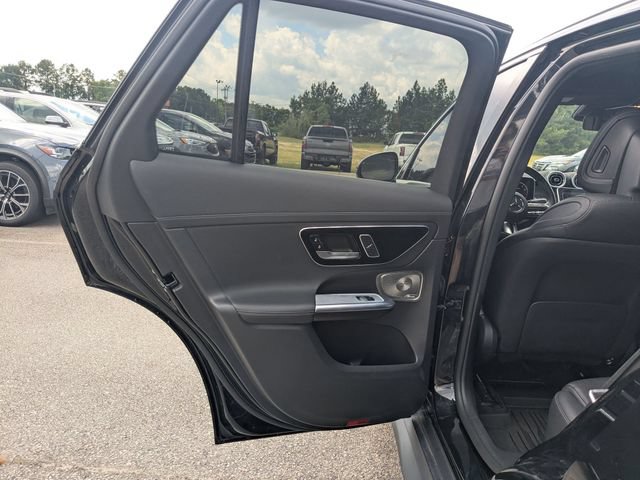 Used 2023 Mercedes-Benz GLC 300 image 27