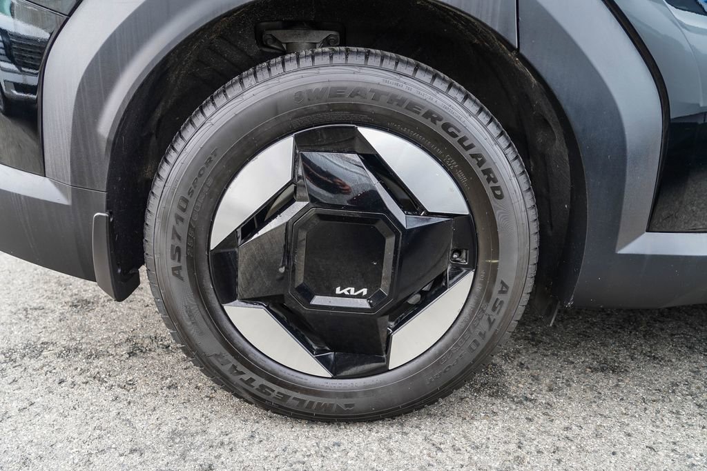 Used 2024 Kia EV9 Wind image 11