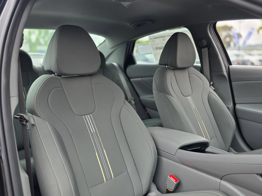 New 2026 Hyundai Elantra Sport FWD image 11