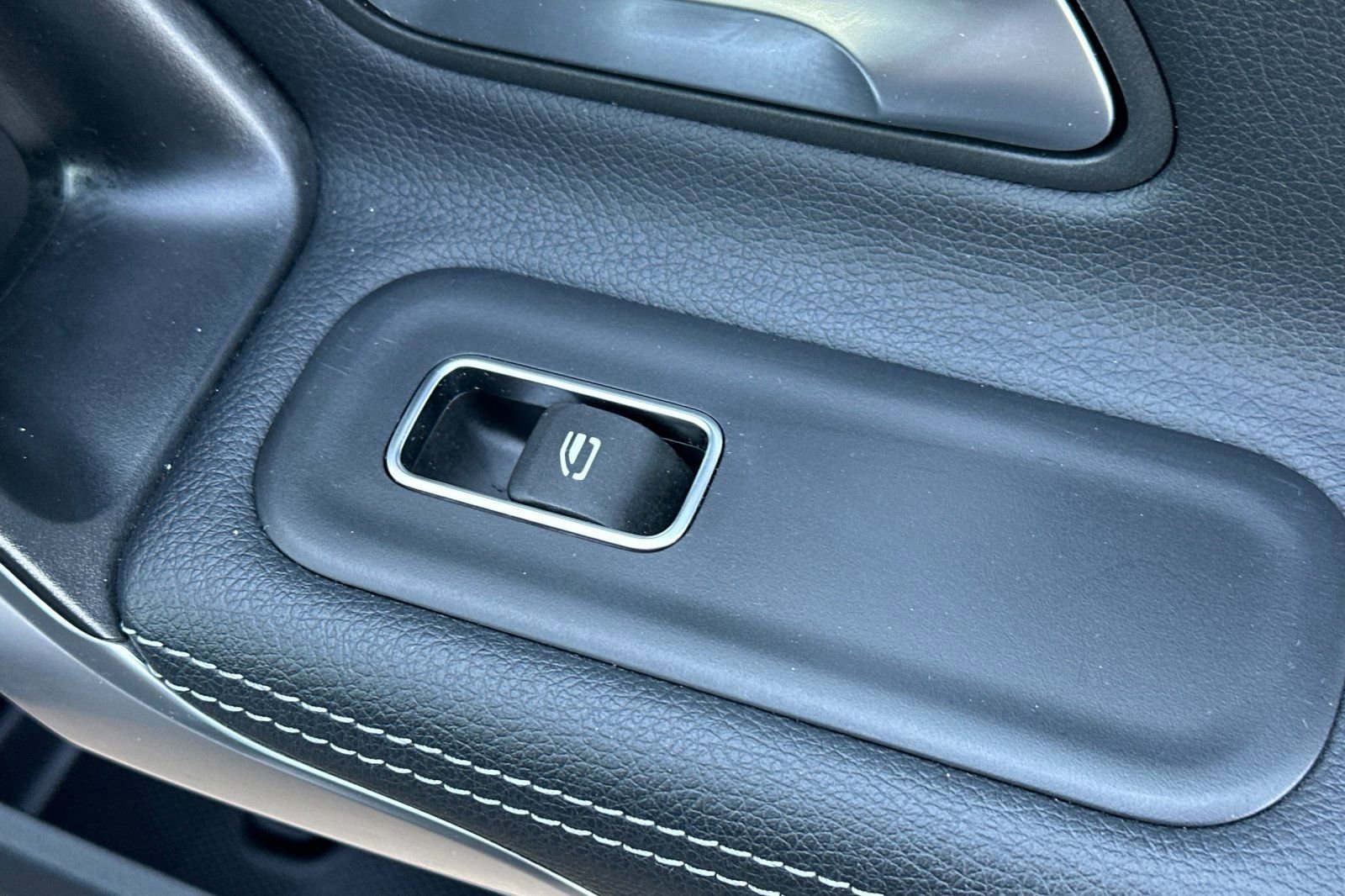 Used 2025 Mercedes-Benz CLA 250 image 22