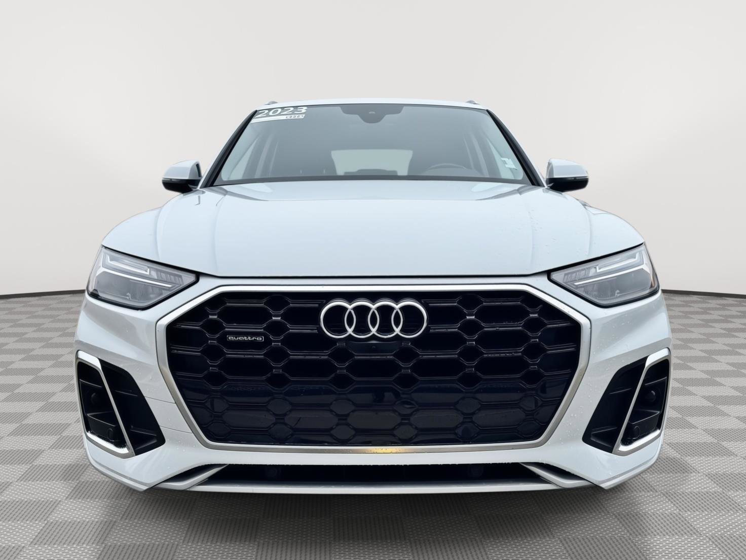 Certified 2023 Audi Q5 2.0T Premium Plus w/ Premium Plus Package image 2