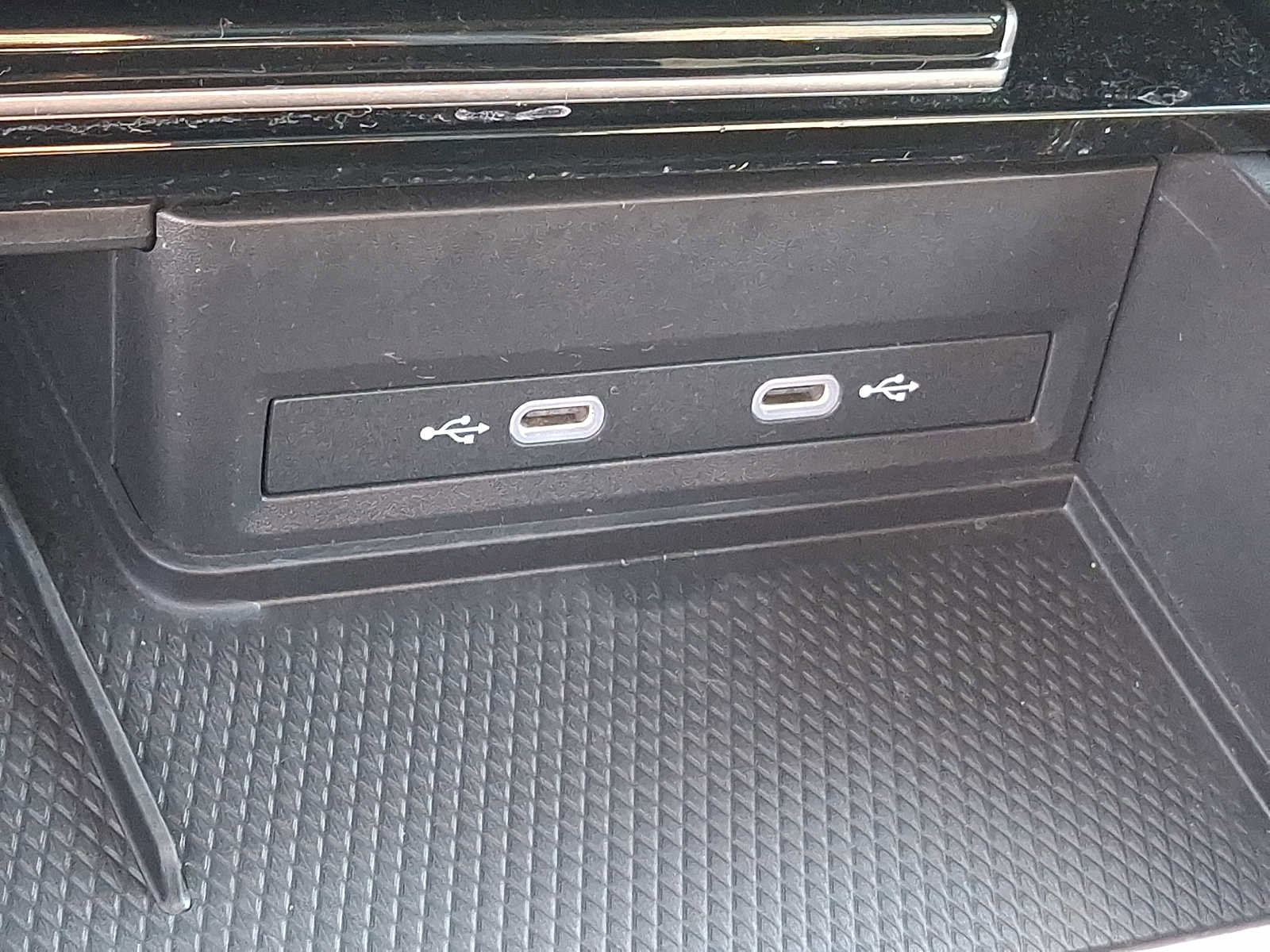 Used 2025 Volkswagen Atlas Peak Edition SE AWD/4WD image 22