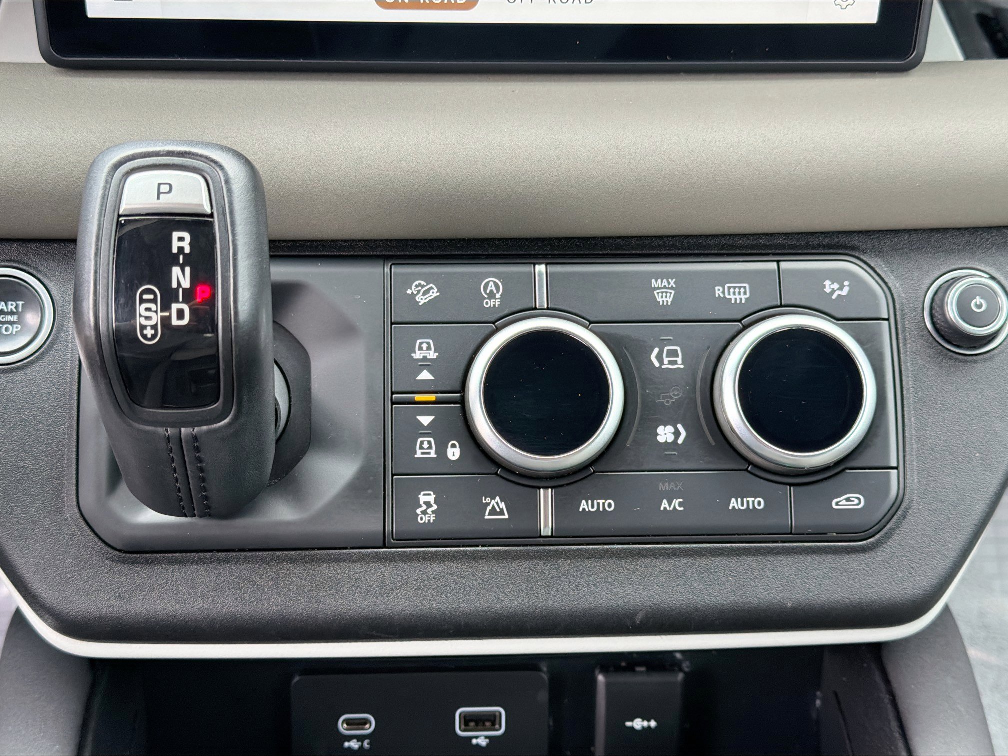 Used 2021 Land Rover Defender 110 S image 34