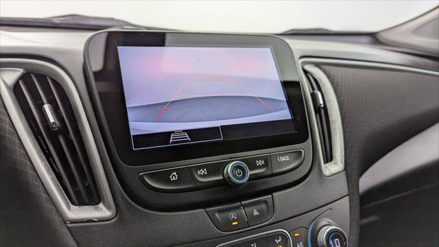 Used 2022 Chevrolet Malibu LT FWD image 24