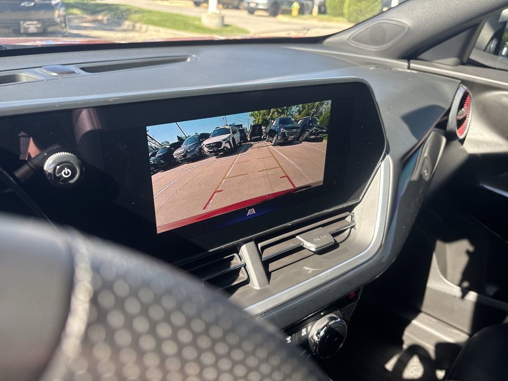 Certified 2024 Chevrolet Trax RS FWD image 20
