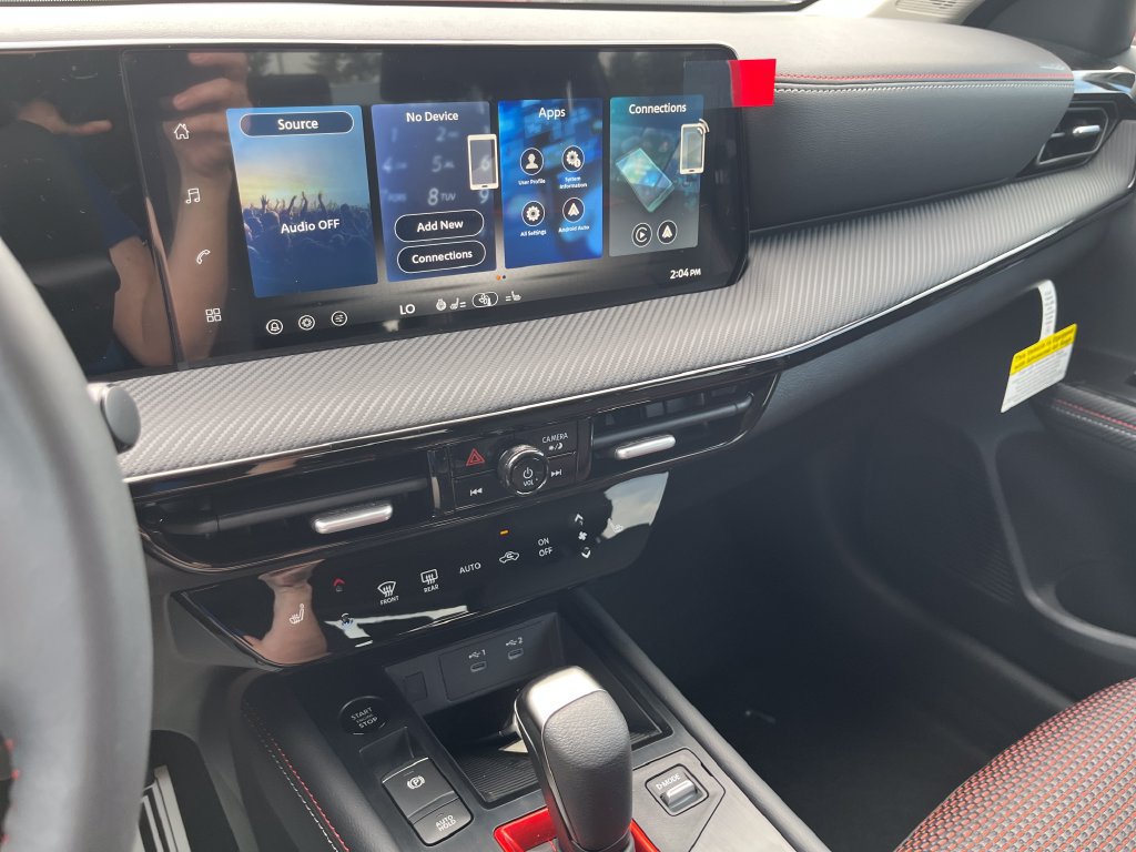 New 2027 Nissan Kicks SR AWD/4WD image 17