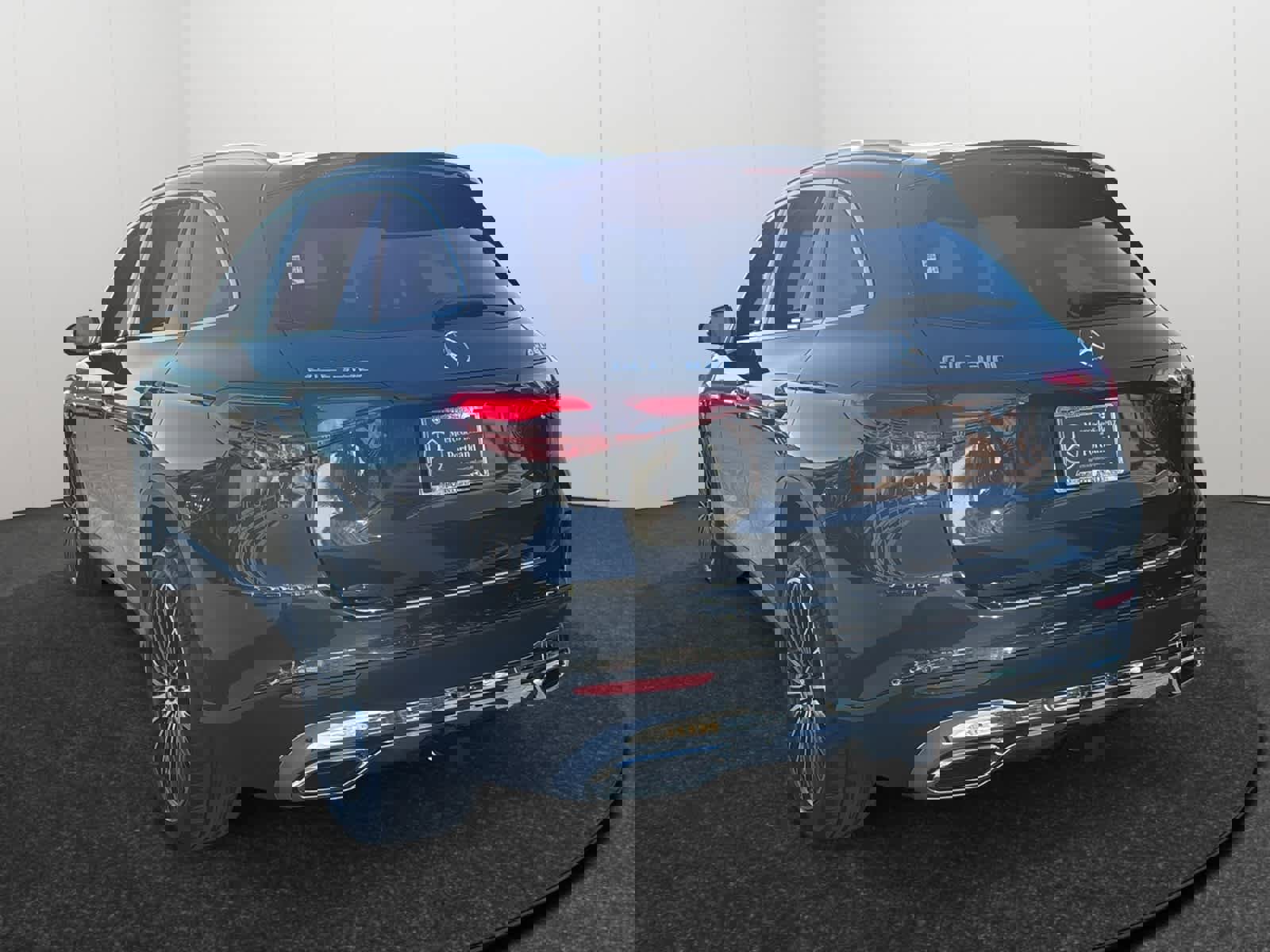 New 2026 Mercedes-Benz GLC 300 4MATIC image 6