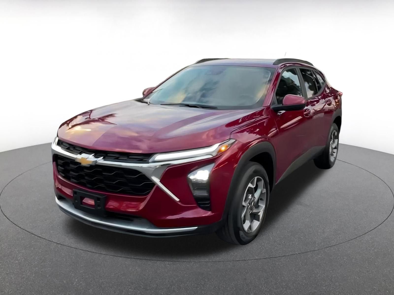 Used 2025 Chevrolet Trax LT w/ LT Convenience Package image 7